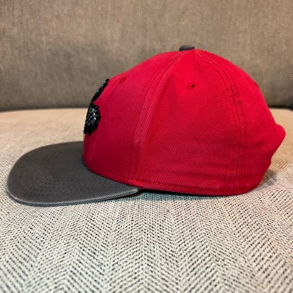 Disney Parks Mickey Mouse Pixel Embroidered Snapback Hat Ball Cap Size: Youth - Picture 4 of 5